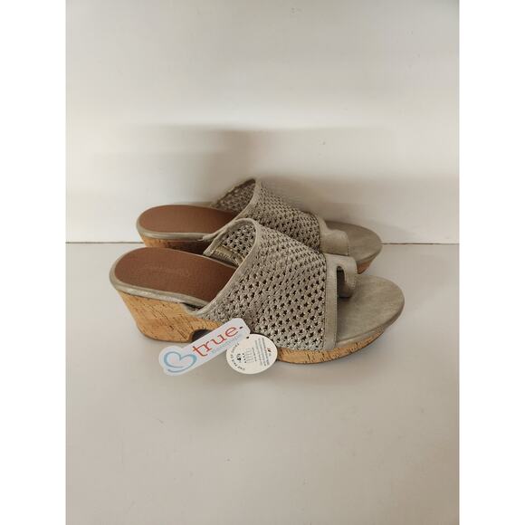 Baretraps MICHAELA Women's Sandals Champagne Sz 11 - Picture 1 of 10